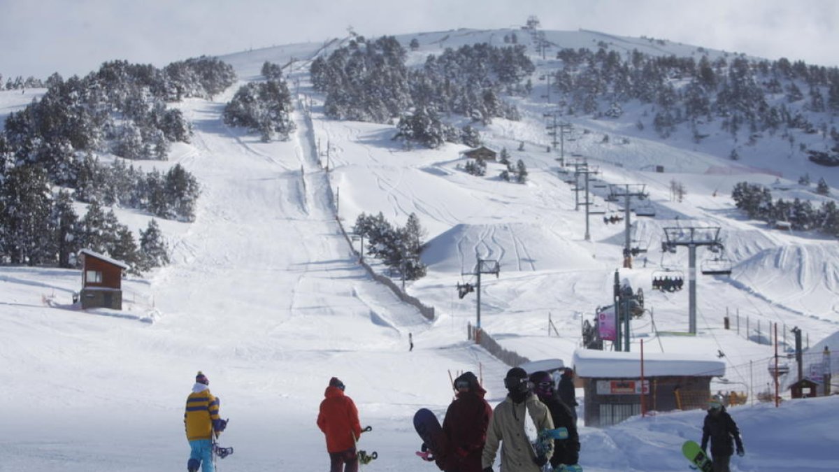 En coma un esquiador de 14 anys per un accident al Tarter