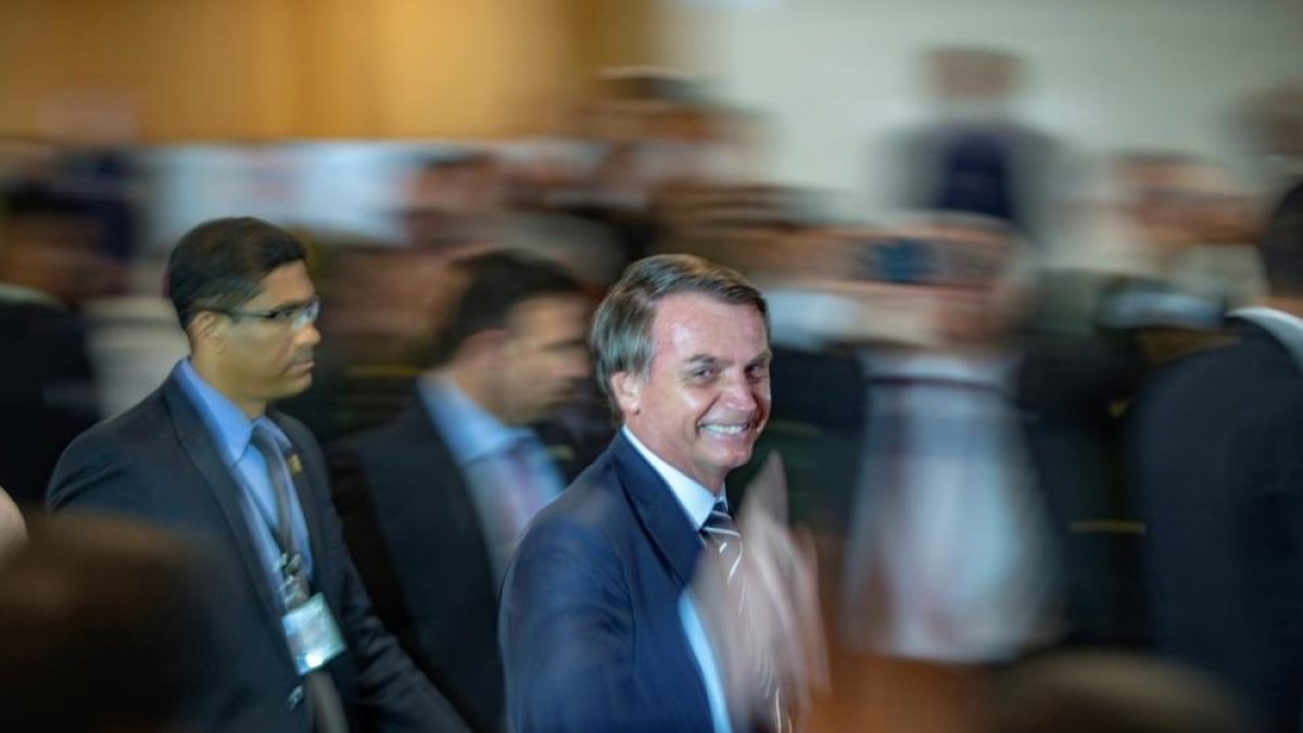 Bolsonaro destituirà els funcionaris “comunistes”