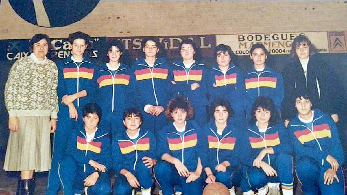 Pioneres a fer cistelles