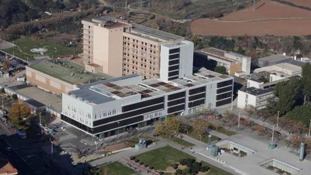 Traslladat a Sabadell un operari que va perdre tres dits de la mà