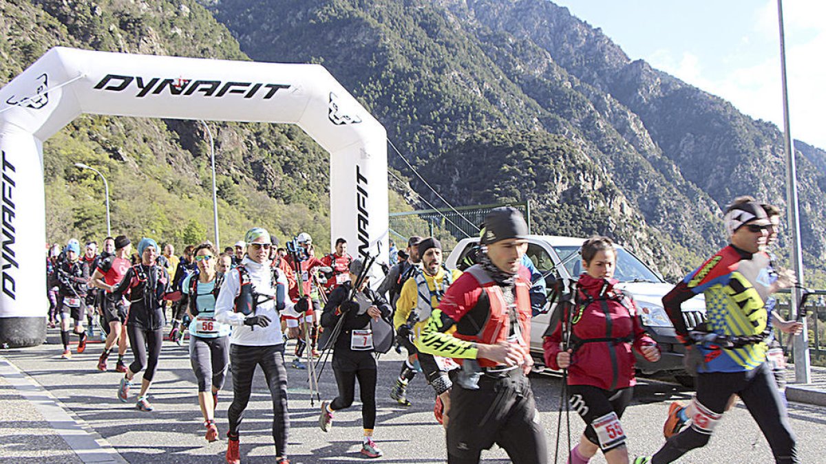 Ferran Teixidó i Roser Español, vencedors de la Cursa dels Banders celebrada a Enclar