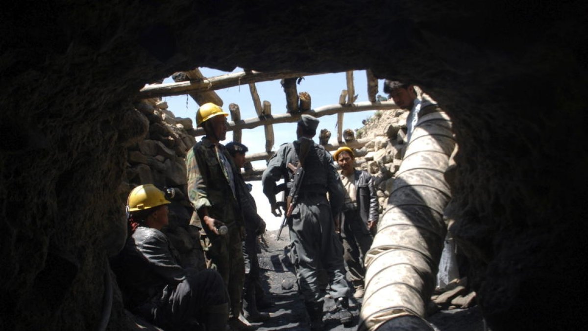 Almenys 30 morts en una mina d'or a l'Afganistan