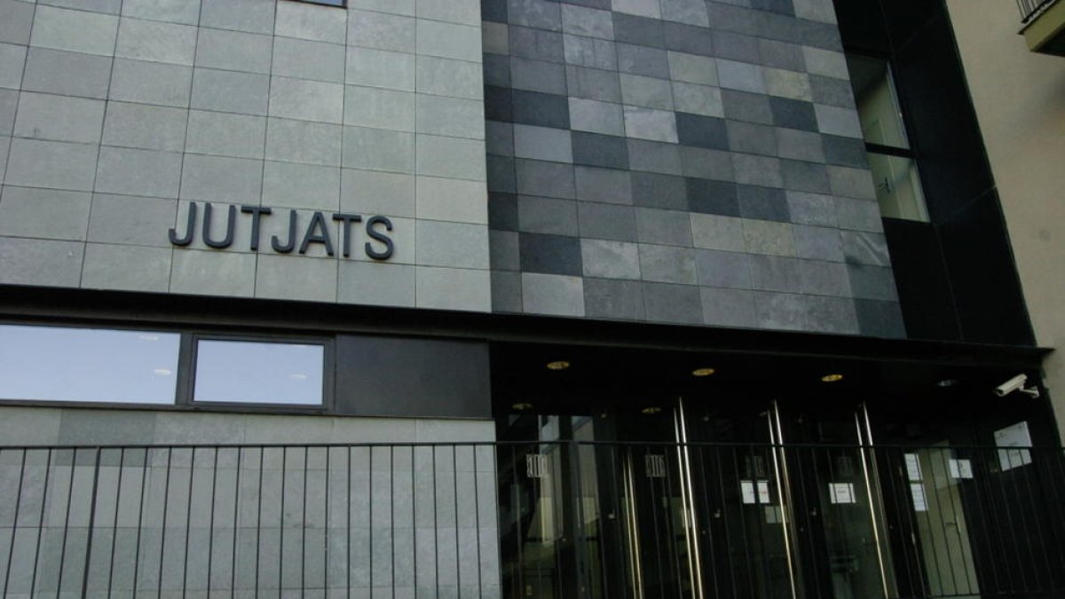 Detingut un andorrà de 21 anys pel cas d'abusos a la Seu d'Urgell