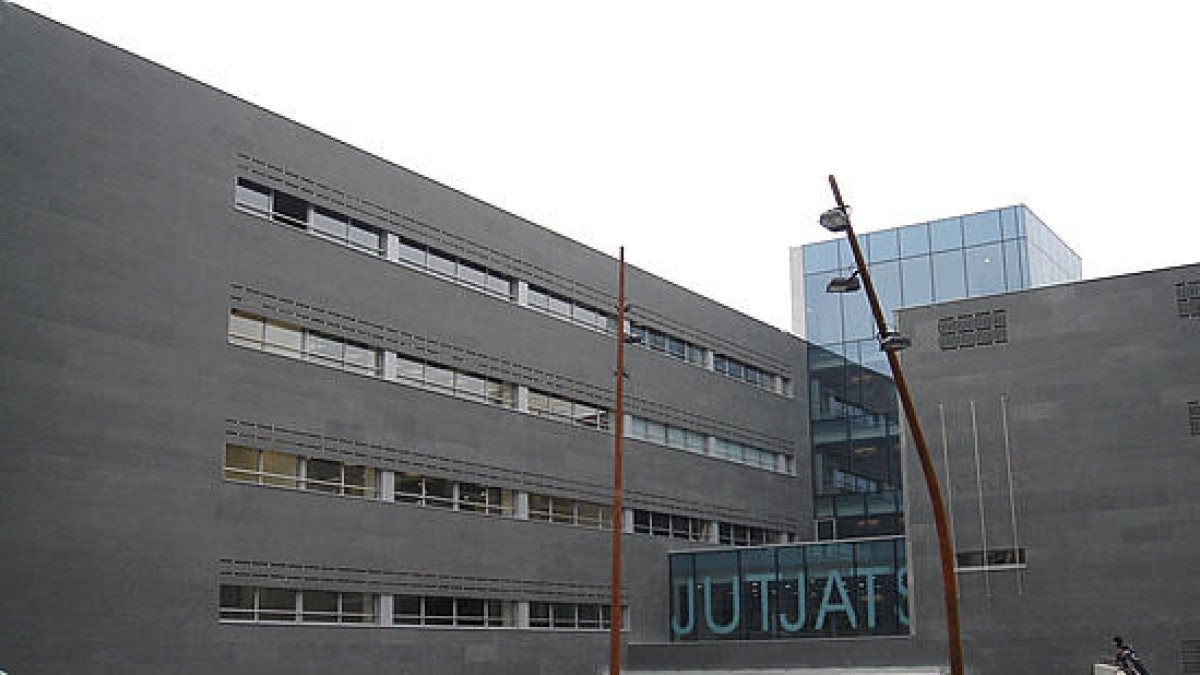 Detingut un lauredià per la implicació en un xoc al Bages conduint drogat