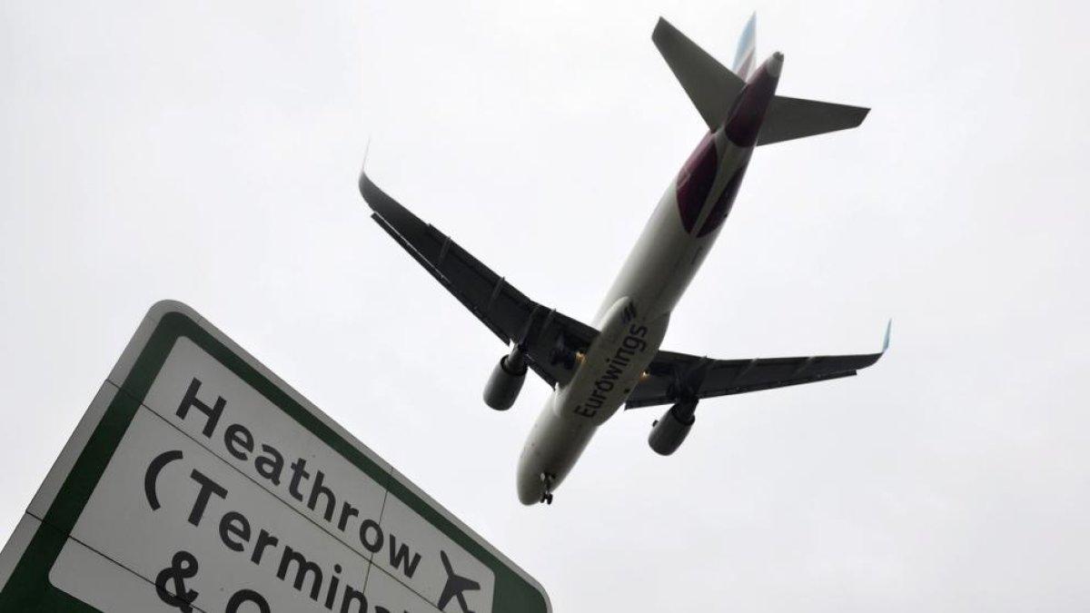 Aturada a Heathrow per possible presència de drons
