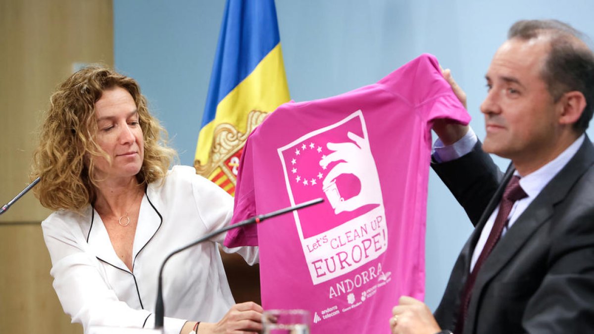 Més de 800 infants netejaran els entorns naturals del país