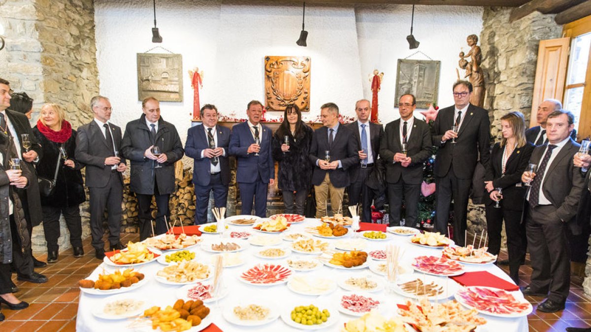 La missa per Sant Julià i els Lusitants, als set tuits