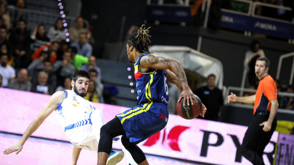 El MoraBanc guanya amb un gran Albicy (97-88)