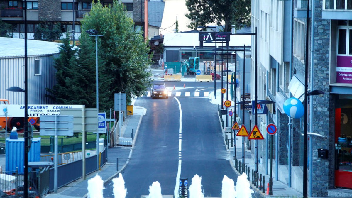 La capital convoca un concurs per a una remodelació global del centre