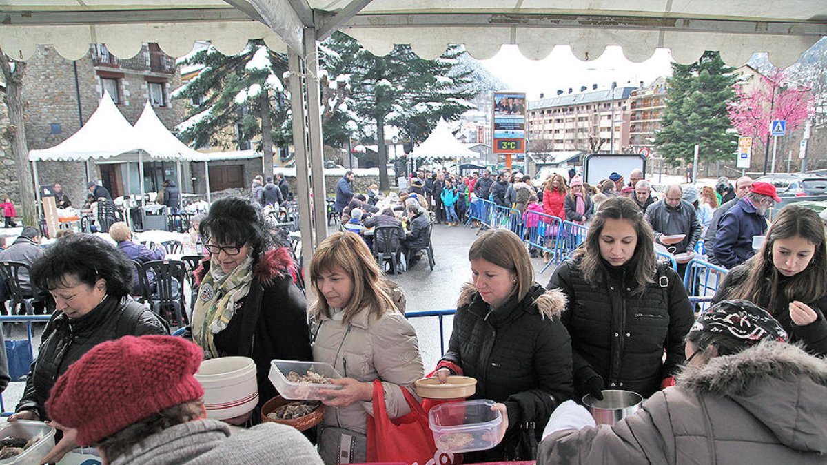 Encamp dona el tret de sortida a les escudelles populars