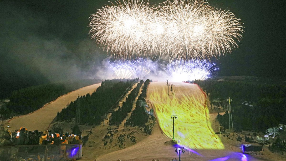 Llum, color i història per alçar el teló de la Copa 
del Món