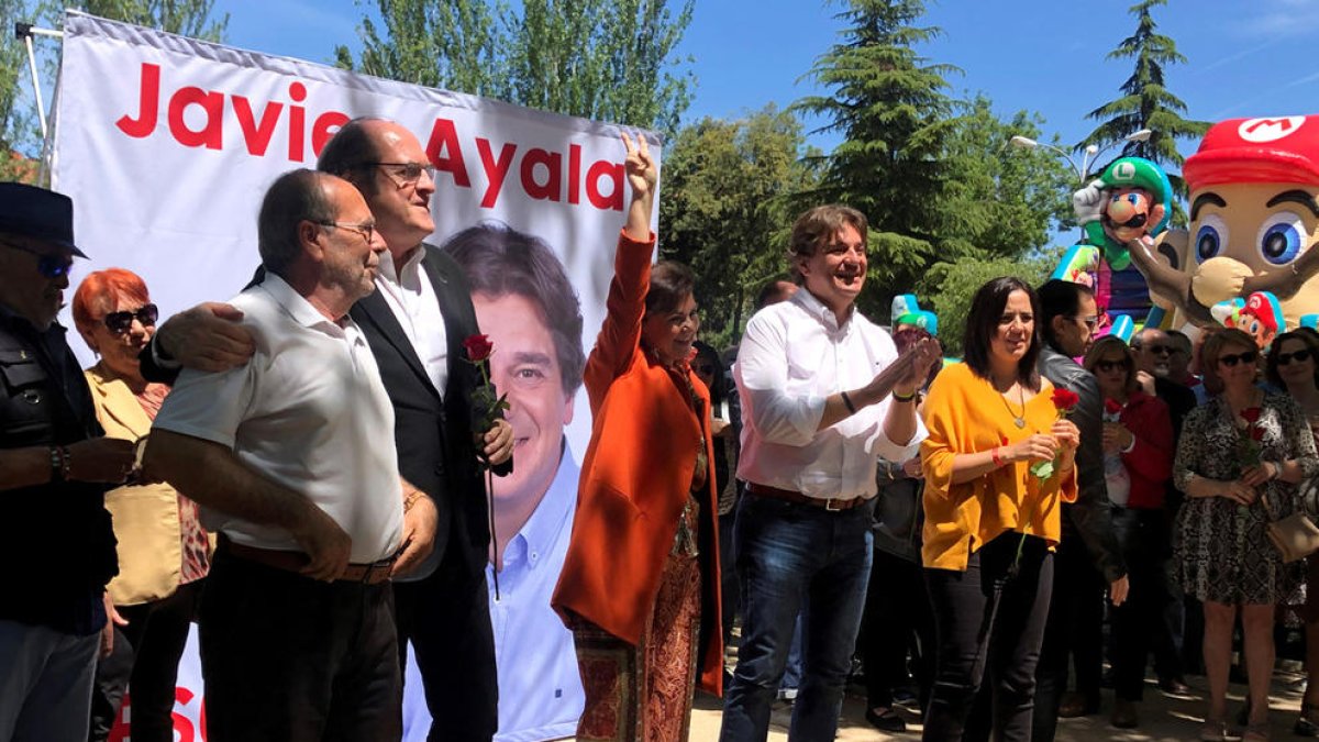 Calvo vol una mobilització socialista contra “l'amenaça” de les dretes