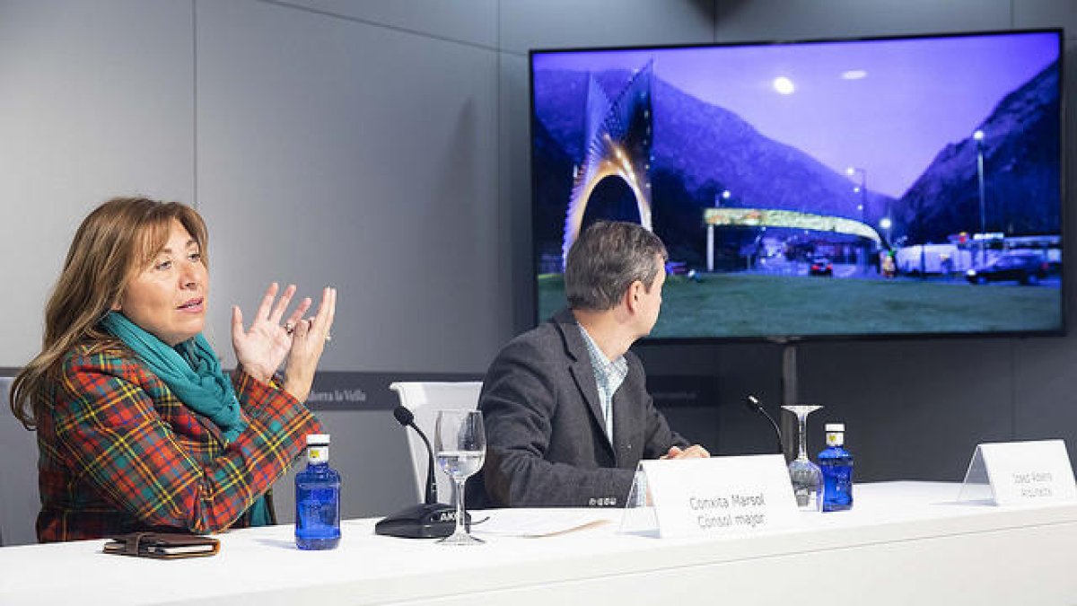 Marsol defensa que l'arc lumínic potenciarà el pont de la Margineda