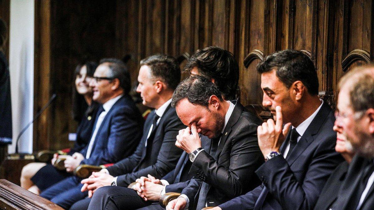 Bona part de l'entorn de DA critica el pacte amb Liberals