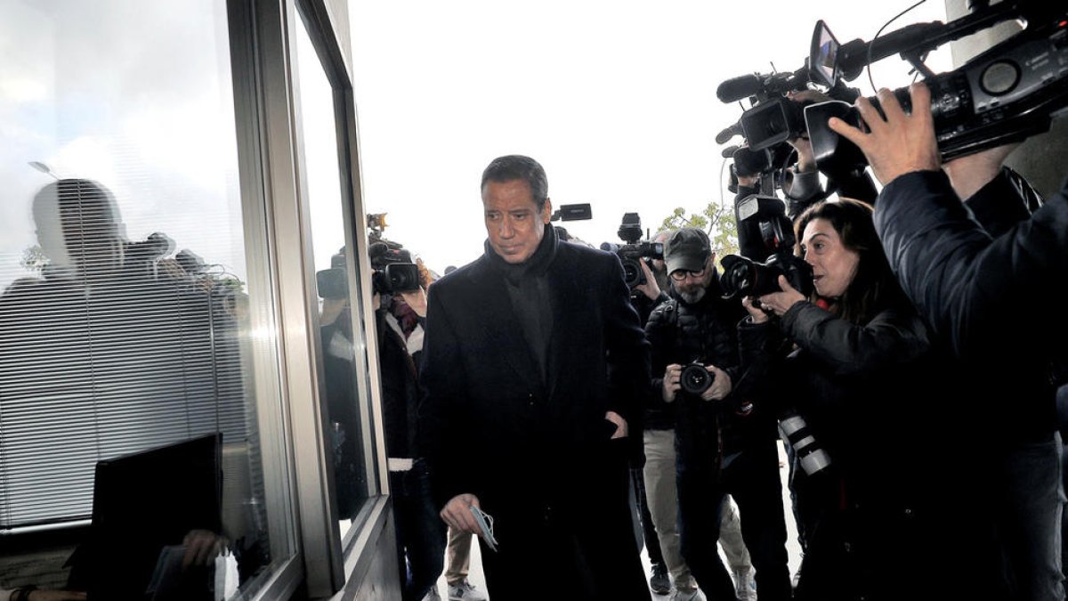 Zaplana ocultava a BPA la corrupció de Terra Mítica