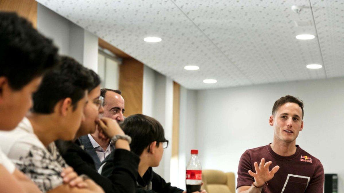 Xerrada de Pol Espargaró a joves de la Massana