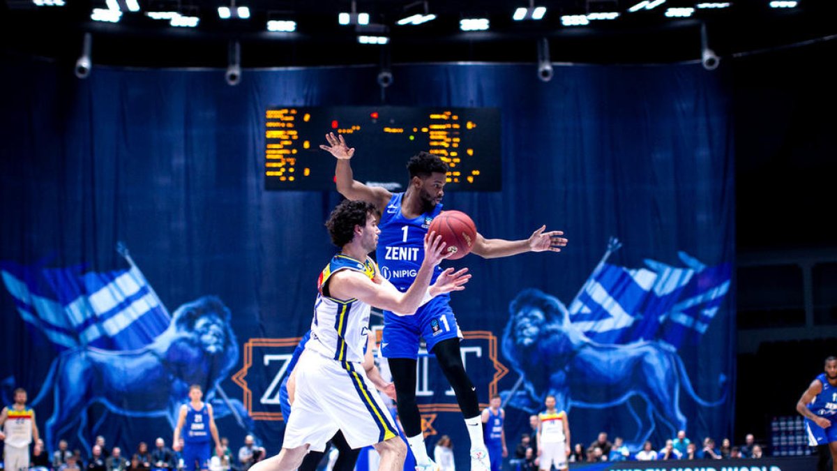 Cop de puny a la taula del MoraBanc Andorra (71-80)