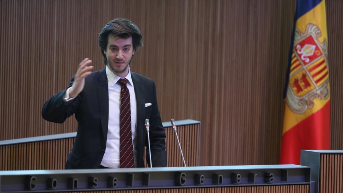 Enseñat acusa López de menystenir els votants de DA