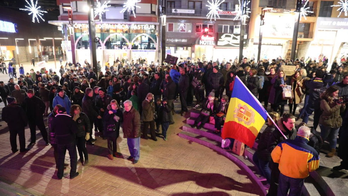 Concentració de protesta a la plaça de The Cloud
