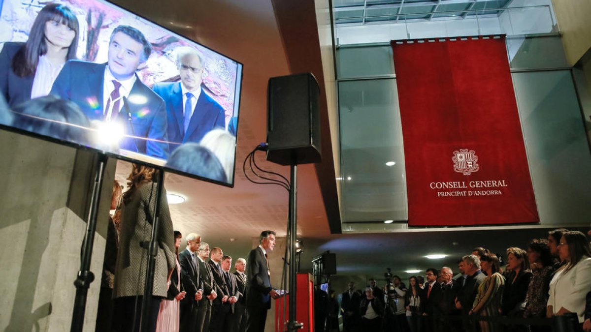 Els sindicats carreguen contra el discurs del síndic