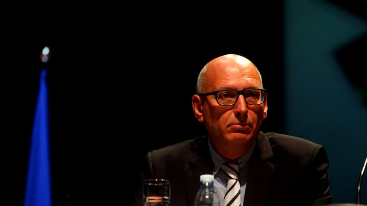 La Universitat inicia el procés per escollir el nou rector