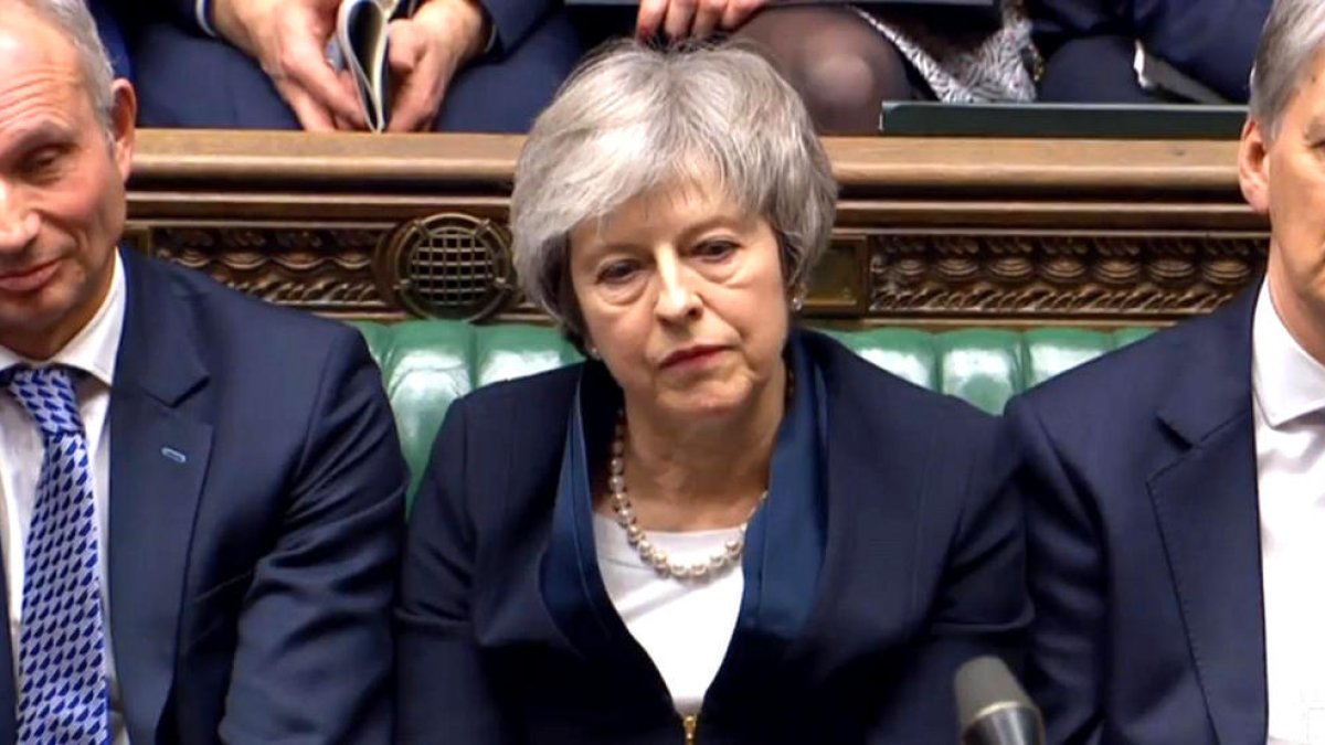 May supera per un estret marge la moció de censura dels laboristes