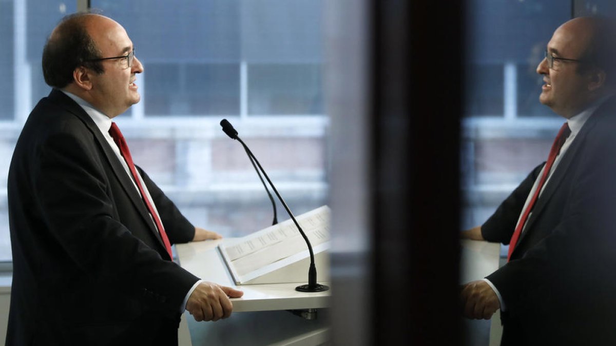 JxCat i ERC vetaran al Parlament la designació d'Iceta com a senador