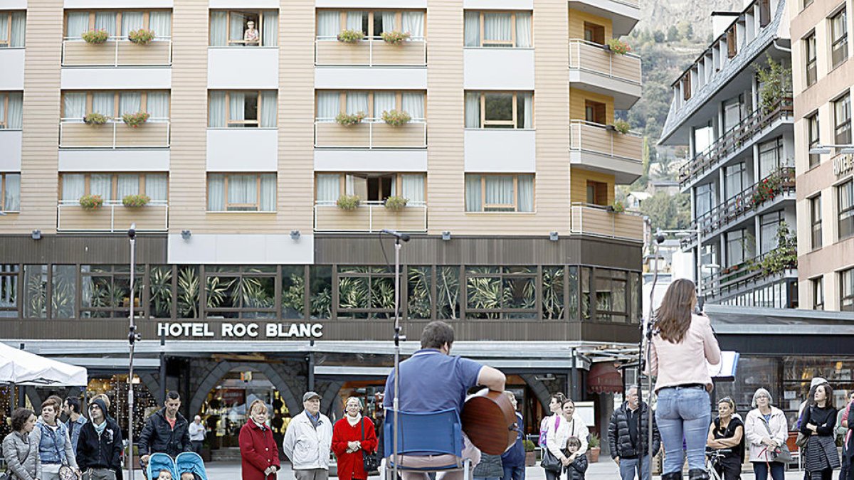 Concurs per a les carpes de la plaça Coprínceps