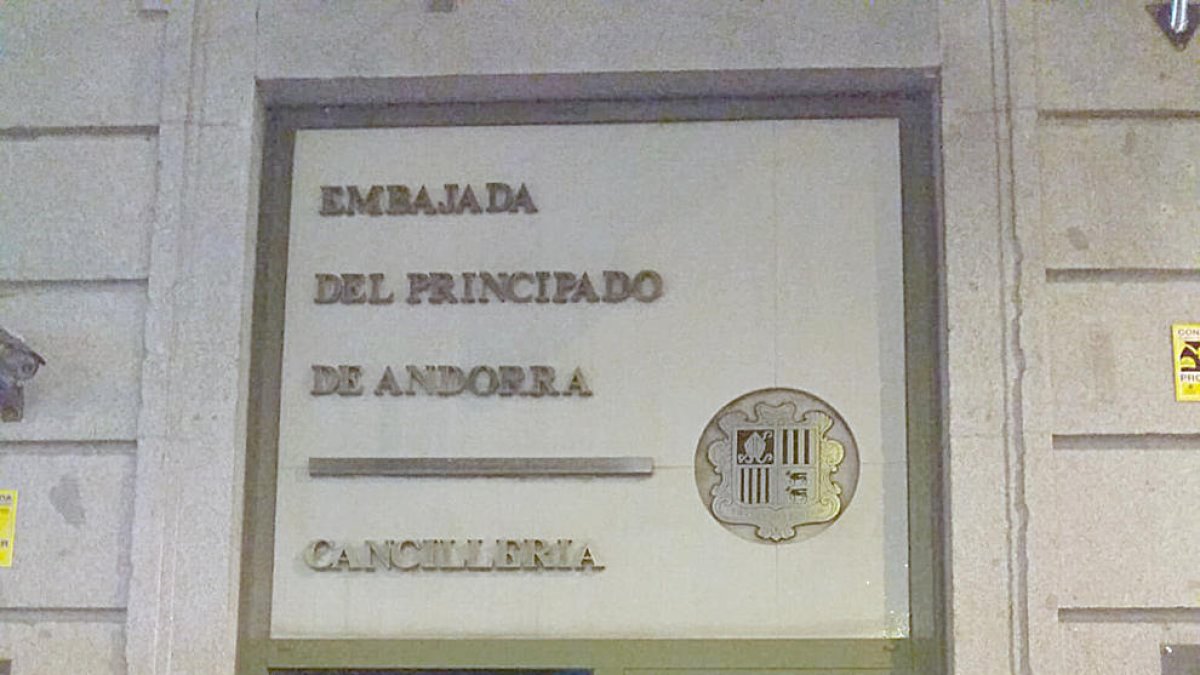 Milers de catalans es manifesten a Madrid “pel dret a decidir”