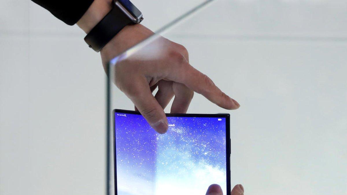 Huawei actualitzarà els equips i el govern l'insta a recórrer a la justícia