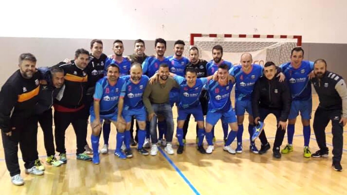 Simao Sabrosa gaudeix del triomf de l'Encamp