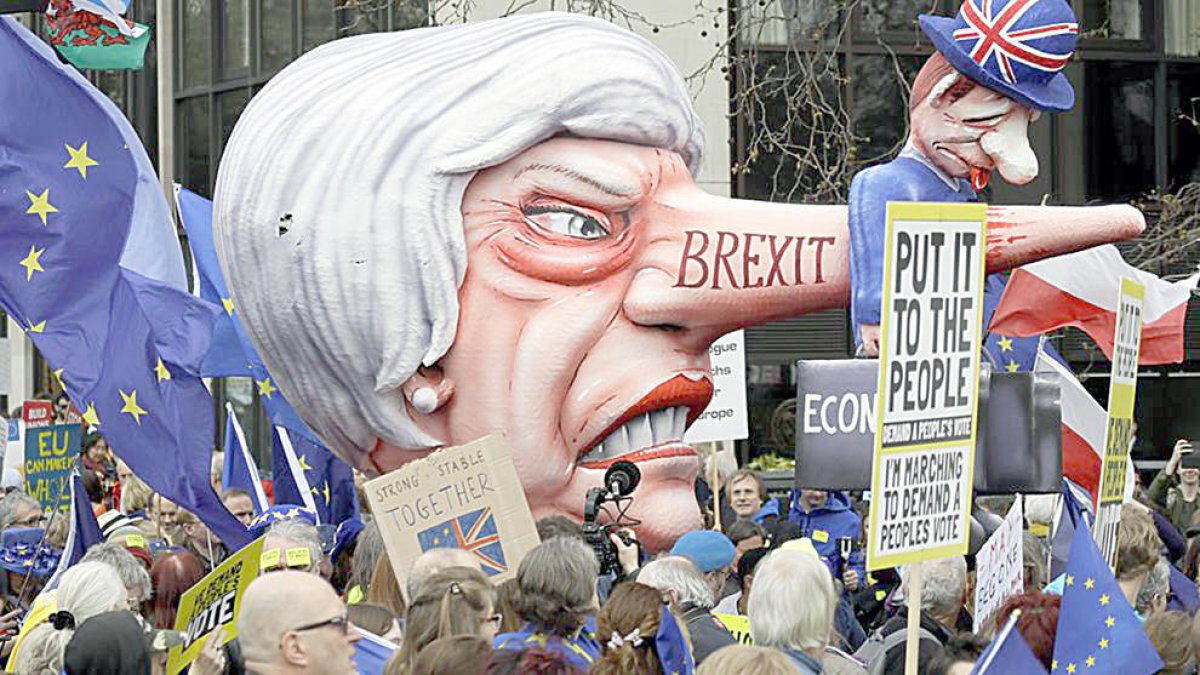 Un milió de britànics demanen un segon referèndum del Brexit