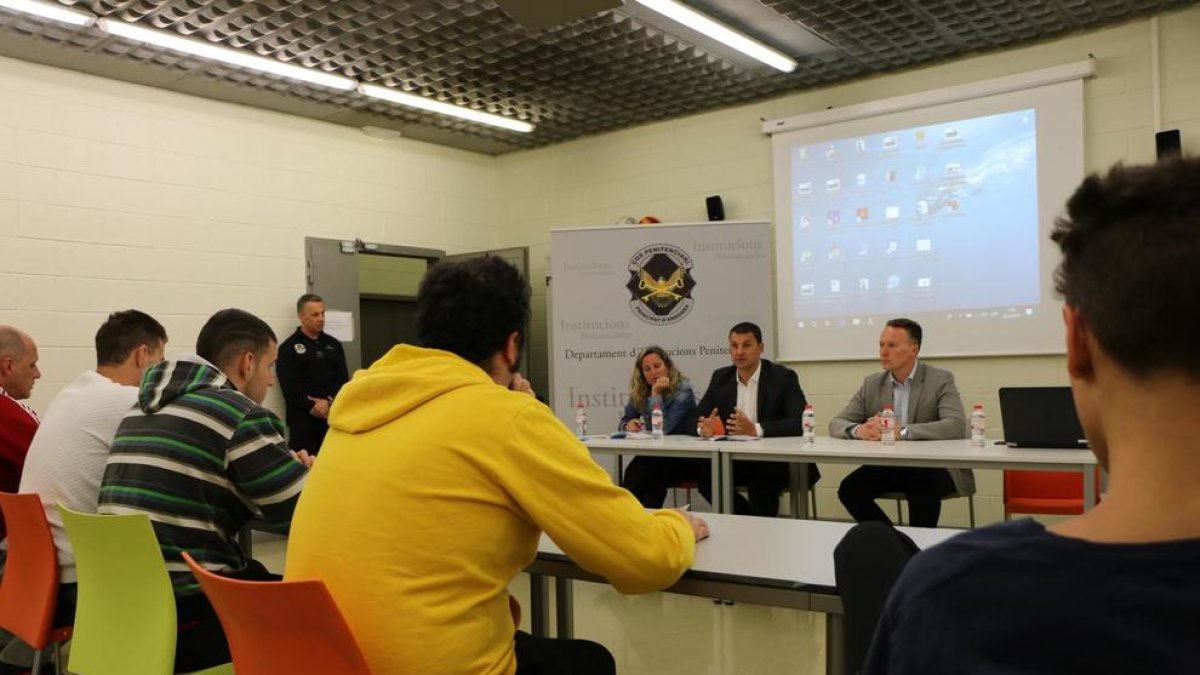 Jordi Gallardo es compromet a destinar més recursos a la reinserció dels presos