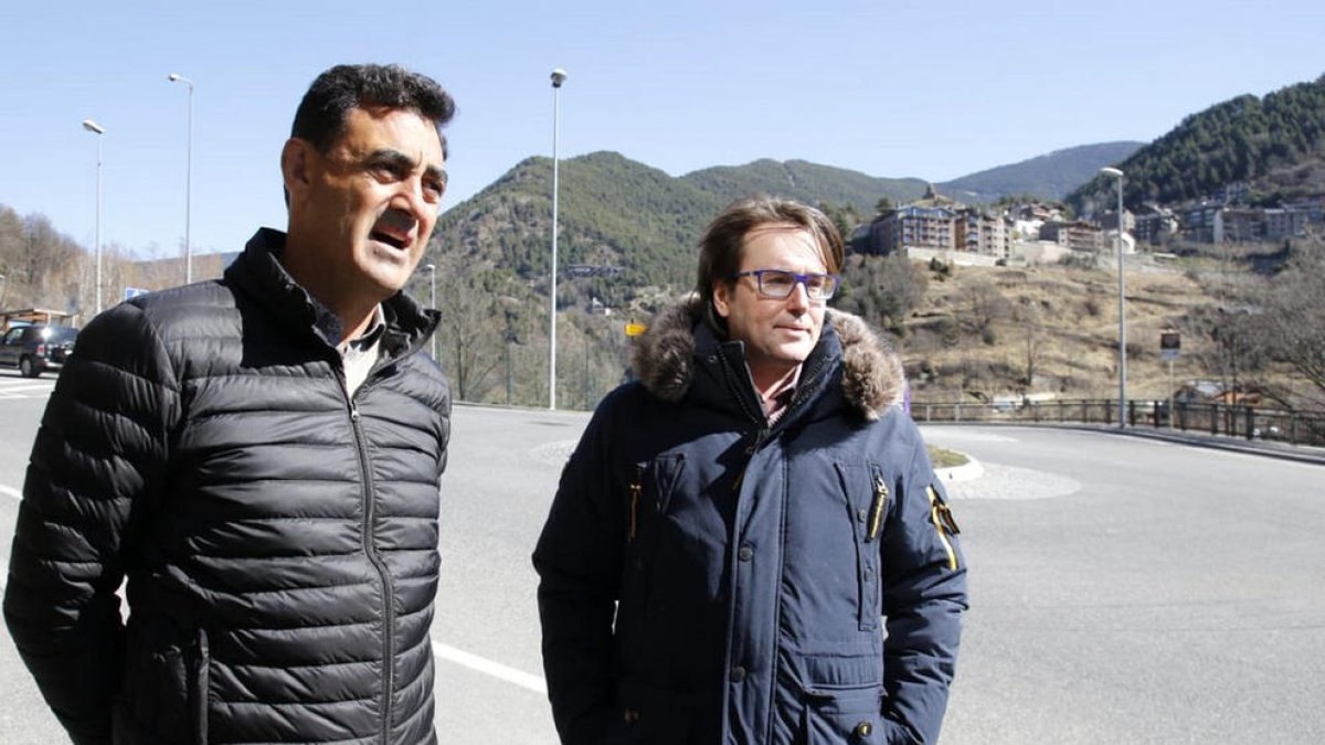 La rotonda d'Anyós afegirà un nou carril en una prova pilot amb cons