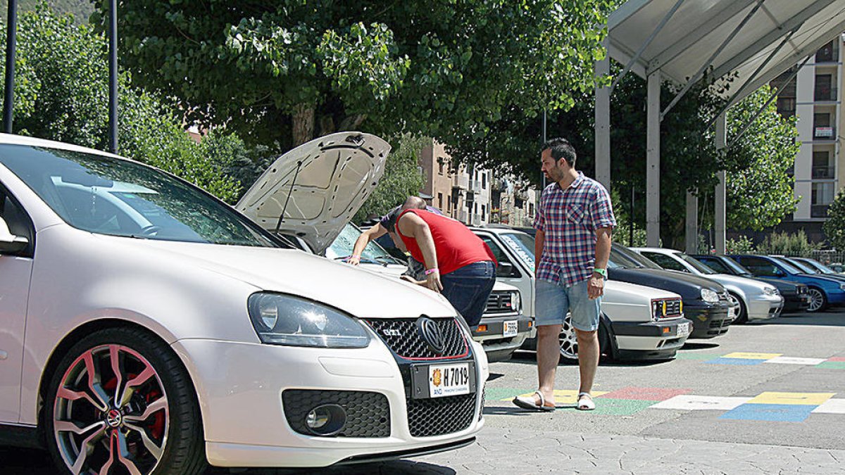 Les marques d'alta gamma dominen el parc automobilístic