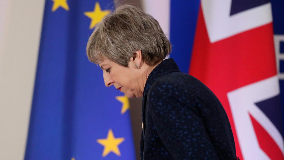 May ofereix la dimissió a canvi que s'aprovi el seu acord del Brexit