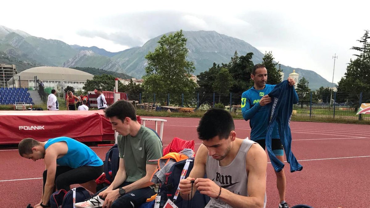 La pluja obliga a suspendre la jornada