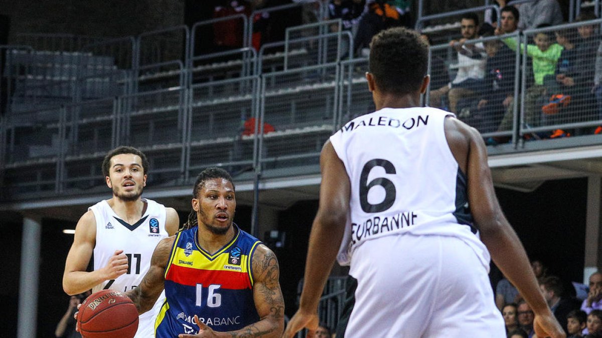 Tony Parker es vol endur Albicy a l'Asvel Villeurbanne