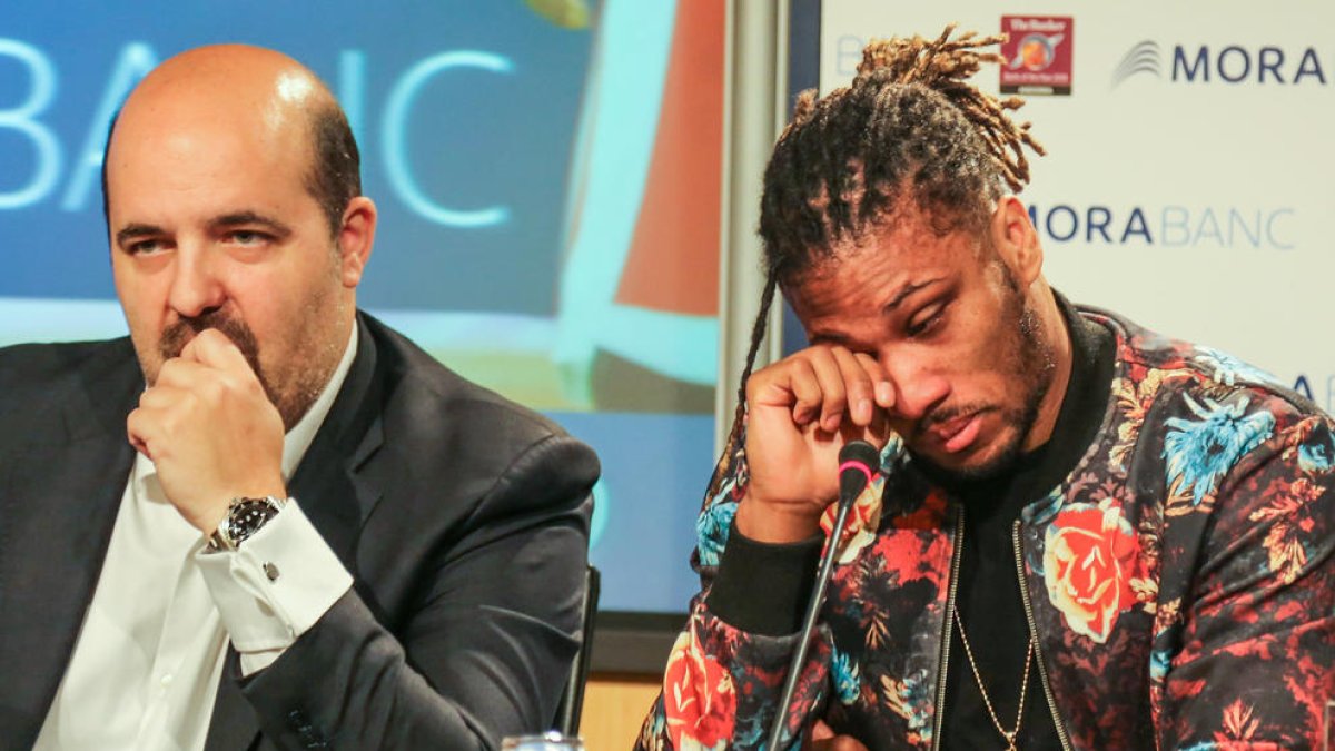 Albicy es despedeix del club entre llàgrimes