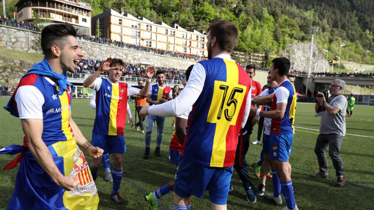 Dificultats per adquirir una plaça per a 2a B