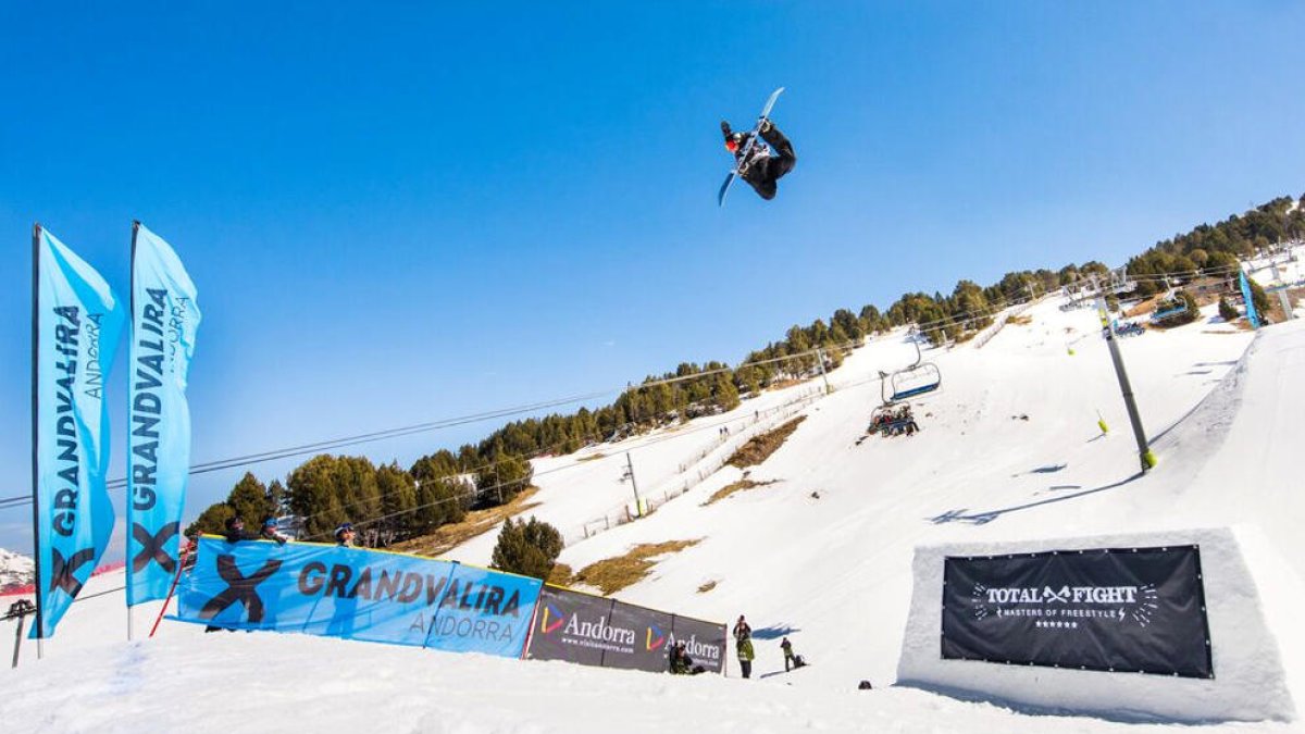 Michael Schaerer i Julia Marino no donen opció als seus rivals al Grandvalira Total Fight