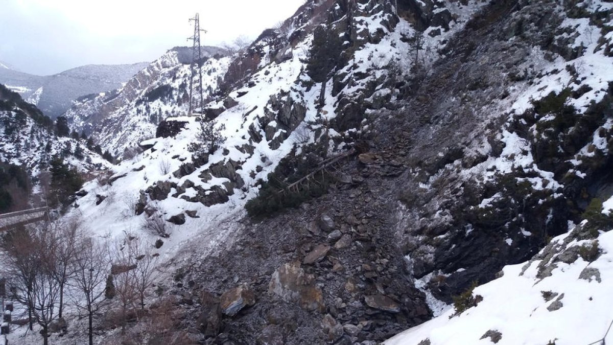 Esllavissada al berenador de la cascada de Moles