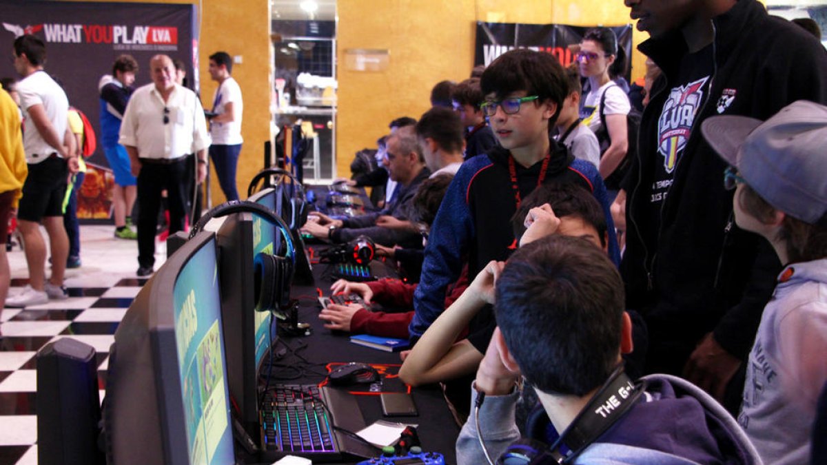 Primera edició de la Game Zone amb 200 participants