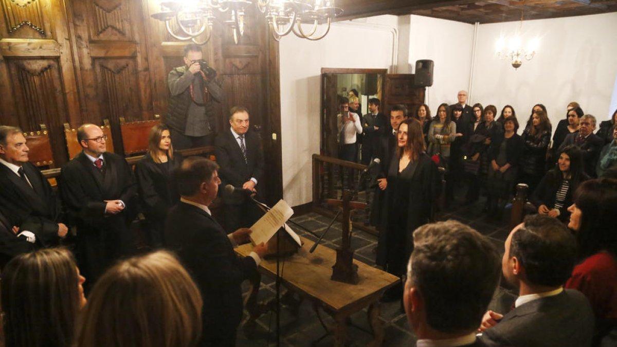 La fiscal adjunta Alexandra Cornella i batlle Xavier Colom renoven el càrrec