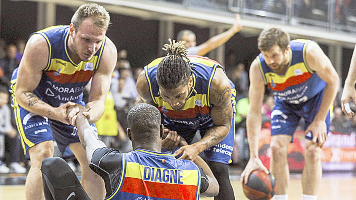 El MoraBanc cau davant el València per un mal darrer quart (72-73)