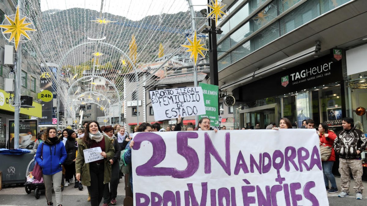 Un centenar de detinguts per violència de gènere durant el 2018