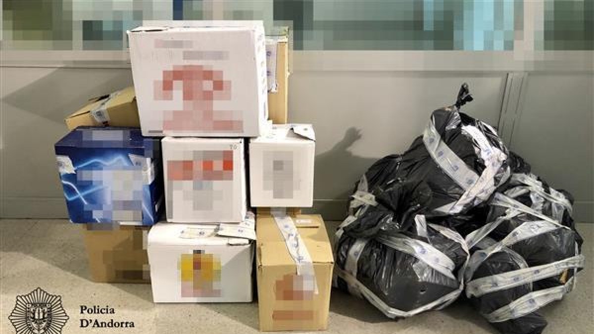 Detinguts al Pas tres homes amb tabac valorat en 12.595 euros