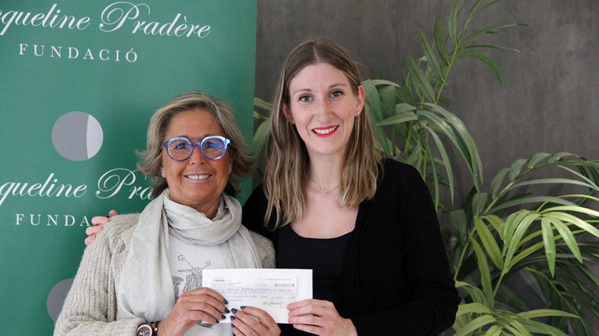 La Fundació Jacqueline Pradère dona 2.880 euros a l'Associació per l'Alzheimer