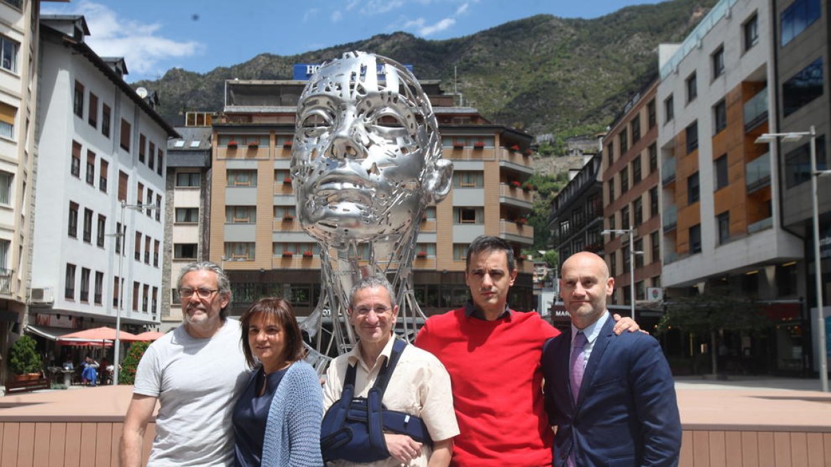 La mirada perduda de Nefertiti s'instal·la a la plaça Coprínceps