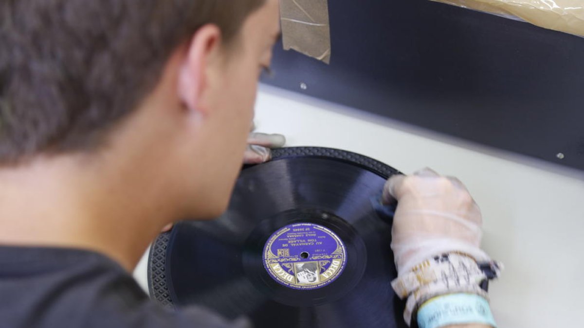 L'Arxiu posa en línia el catàleg de discos de Radio Andorra